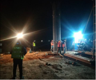 “抓安全、重質量、斗嚴寒、保工期”--S240鹽濟線樂陵繞城段改建工程樁基工序正在進行中